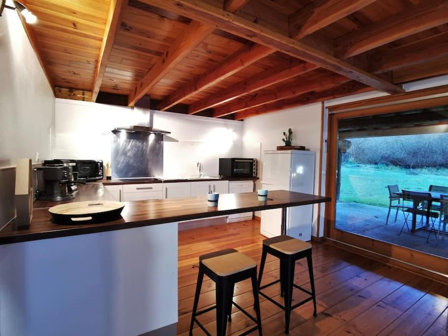 Cottage Les Pyrenees Au Bord De L'Eau Barbazan Exterior photo